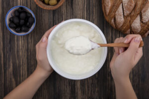 Which Is Healthier: Greek Yogurt or Regular Yogurt?
